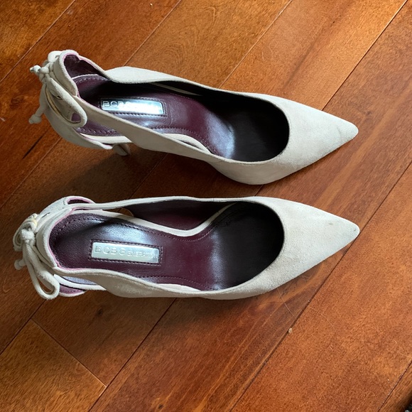 BCBGeneration tan suede pumps with pointed toe - Picture 3 of 5